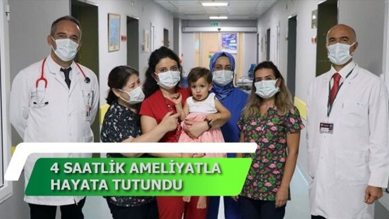 Karın duvarında keseyle doğan bebeğin annesi: doktorlar hiç vazgeçmedi