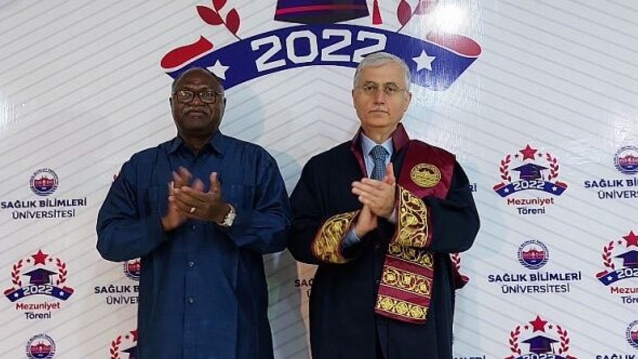 SBÜ Sudan Nyala Sağlık Hizmetleri Meslek Yüksekokulu'nda mezuniyet heyecanı