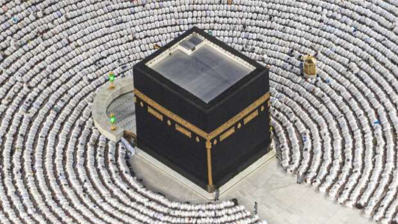 Namaz vakitleri aramaları patladı: İşte il il en çok sorgulanan şehirler