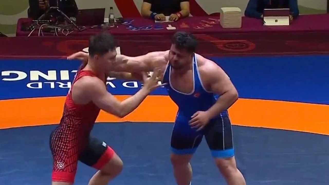 Rıza Kayaalp finalde! Rakibine diskalifiye şoku