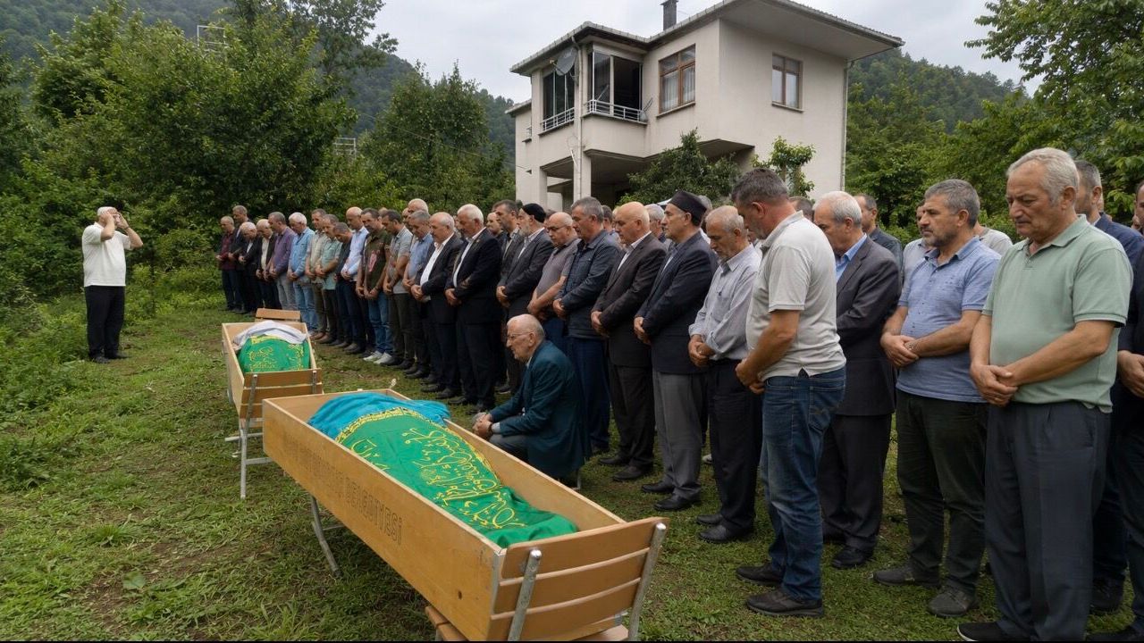 Ordu’da Fatma Gümüş ve Melehat Gümüş kardeşler gözyaşlarıyla uğurlandı
