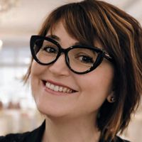 Doç. Dr. Zuhal ÖZİŞLER