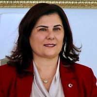 Topuklu Efe Özlem Çerçioğlu kimdir?