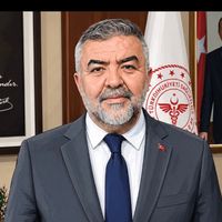 Halim Özçevik Kimdir? Hayatı, Eğitimi ve Sağlık Kariyeri
