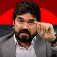 Rasim Ozan Kütahyalı Kimdir? Hayatı, Eğitimi ve Medya Kariyeri