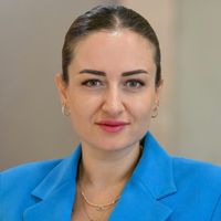 Büşra Özdemir Kimdir? Antalya Büyükşehir Belediye Başkan Vekilinin Kariyeri