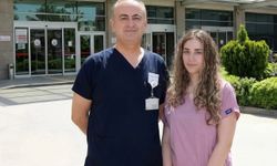 Doktor baba ve kızı aynı hastanede şifa dağıtıyor