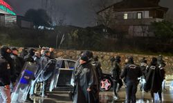 Kocaeli’de Trabzonspor Başkanı Ertuğrul Doğan’ın Aracına Saldırı