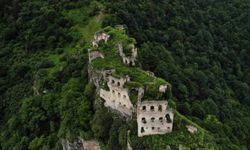 Sislerin Ardındaki Tarih: Kuştul Manastırı (Agios Georgios Peristereotas) İçin Acil Restorasyon Çağrısı