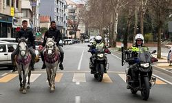 Trabzon’da Trafik Cezalarına İlginç Çözüm: Atla Trafiğe Çıktılar