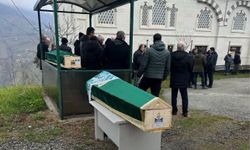 Trabzon’da Vicdanları Yaralayan Görüntü: Tabut ve Defin  Detayı Sosyal Medyayı Ayağa Kaldırdı