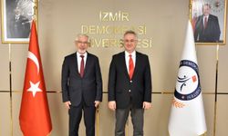 İzmir Demokrasi Üniversitesi Tıp Fakültesi’ne Yeni Dekan: Prof. Dr. Mustafa Berktaş Göreve Başladı