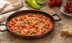 Menemen Nasıl Yapılır? Sulu Olmayan Tam Ölçülü Tarif