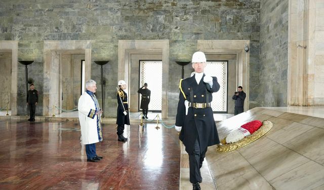 Gülhane’nin 127. yıl dönümünde anlamlı ziyaret: Rektör Aydın, Anıtkabir’de dua etti