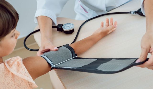 Prof. Dr. Nida Temizkan Dinçel Uyardı: Çocuklarda Hipertansiyon Sessiz Ama Ciddi Bir Tehdit