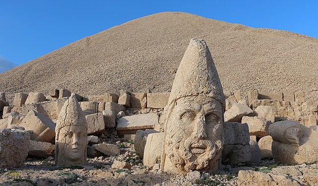 Nemrut’un Sessiz Metni Konuşuyor: Antiochos Yazıtı Kralın Son Büyük Mesajını Anlatıyor