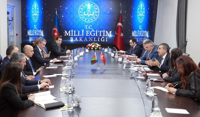 Bakan Tekin ile Azerbaycan Bilim ve Eğitim Bakanı Amrullayev Ankara’da Bir Araya Geld