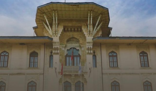 Marmara Üniversitesi’nin Sultanahmet’teki Rektörlük Binası Başka Bir Üniversiteye Tahsis Edildi