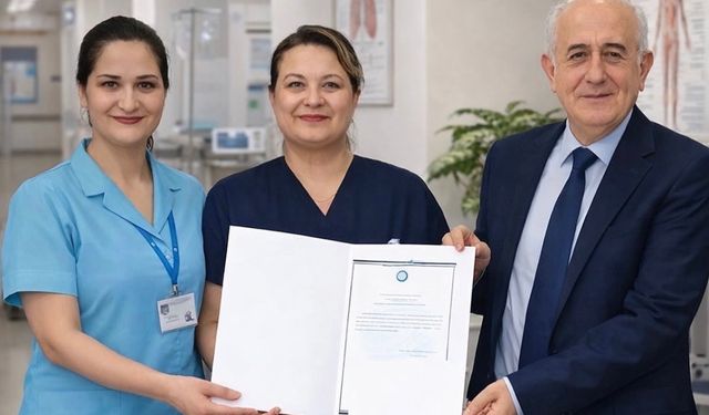 BUÜ Hastanesi Hemşirelerinden Uluslararası Akademik Başarı