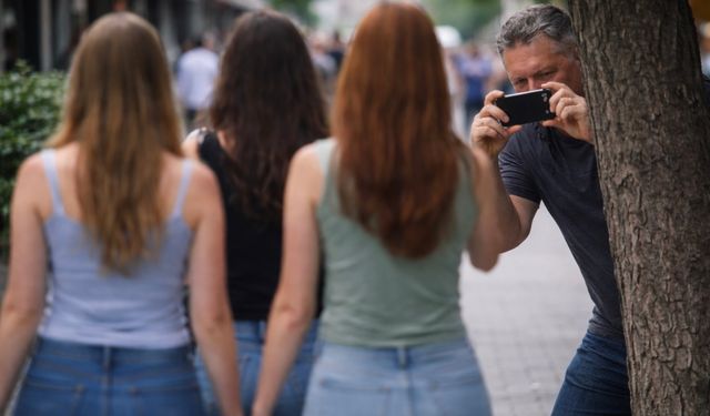 Trabzon Yomra’da Genç Kızı Gizlice Görüntülediği İddia Edilen Şahıs Gözaltına Alındı
