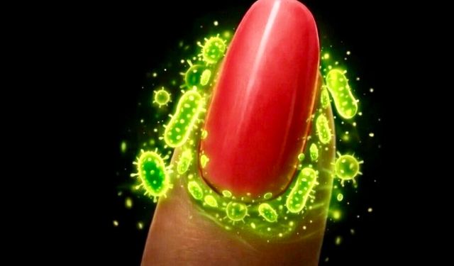 Yapay Tırnak Kullananlar Dikkat! Enfeksiyon Riski Artabilir