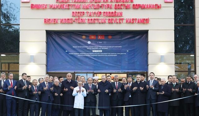 Recep Tayyip Erdoğan Bişkek Kırgız-Türk Dostluk Devlet Hastanesi Bölgeye Şifa Dağıtıyor