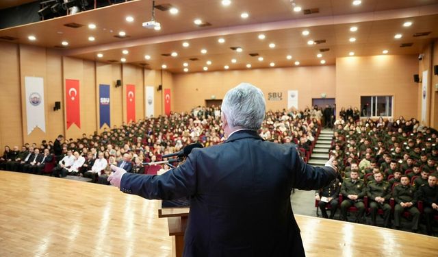 Rektör Aydın’dan 8 Mart Mesajı: “İran’da 168 Kız Çocuğu Öldürülmüşken Kutlamaktan Hicap Duyuyorum”