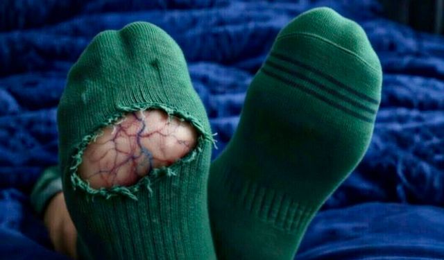 Uyku Uzmanları Açıkladı: Çorap Giymek Daha Hızlı Uyutuyor