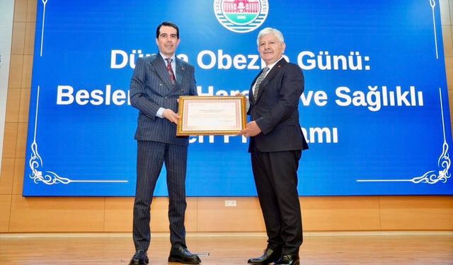 Sağlık Bilimleri Üniversitesi’ne “Beslenme Dostu ve Fiziksel Aktiviteyi Destekleyen İşyeri” Belgesi