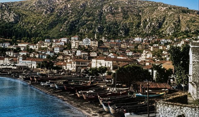 Trabzon’un Fethi Öncesi Bilinmeyen Girişimler: Hurşidâbât’tan Fatih’in Seferine Uzanan Tarih