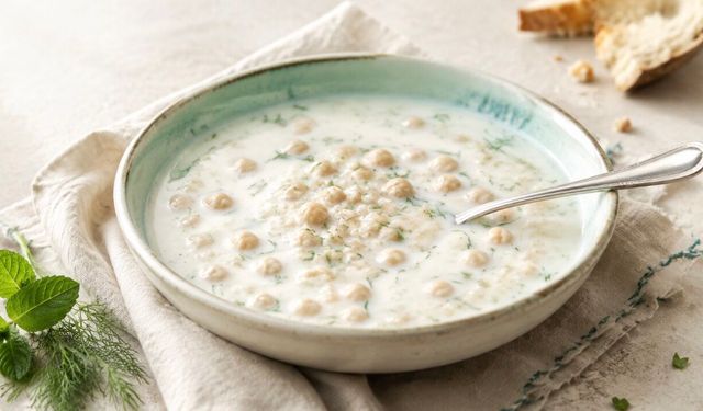 Ayran Aşı Çorbası Nasıl Yapılır? Tam Ölçülü Soğuk Tarif