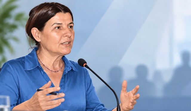 Foça Belediye Başkanı Saniye Bora Fıçı AK Parti’ye mi Geçiyor?