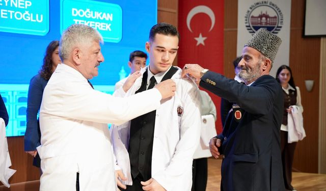 Geleceğin Sivil ve Askeri Hekimleri Gülhane’de Beyaz Önlük Giydi