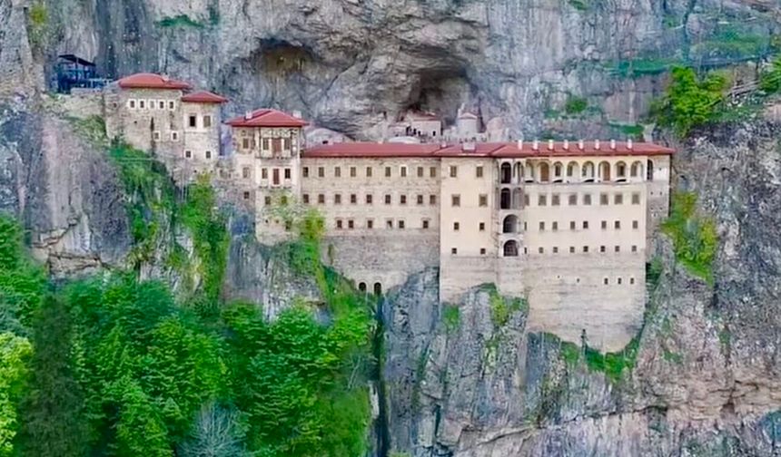 Sümela Manastırı: Kayalıklara Yazılmış Bir Medeniyet Hikâyesi