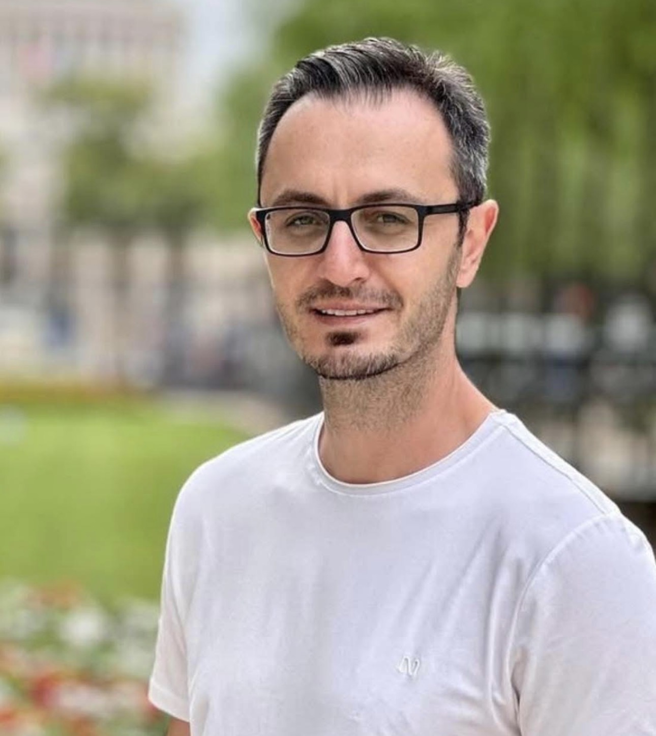 Diş Hekimi Alperen Coşkun’un vefat etti