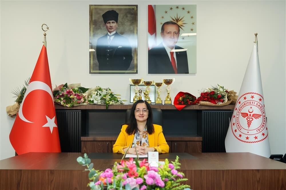 İzmir Şehir Hastanesi Başhekimi Prof. Dr. Yaprak Üstün