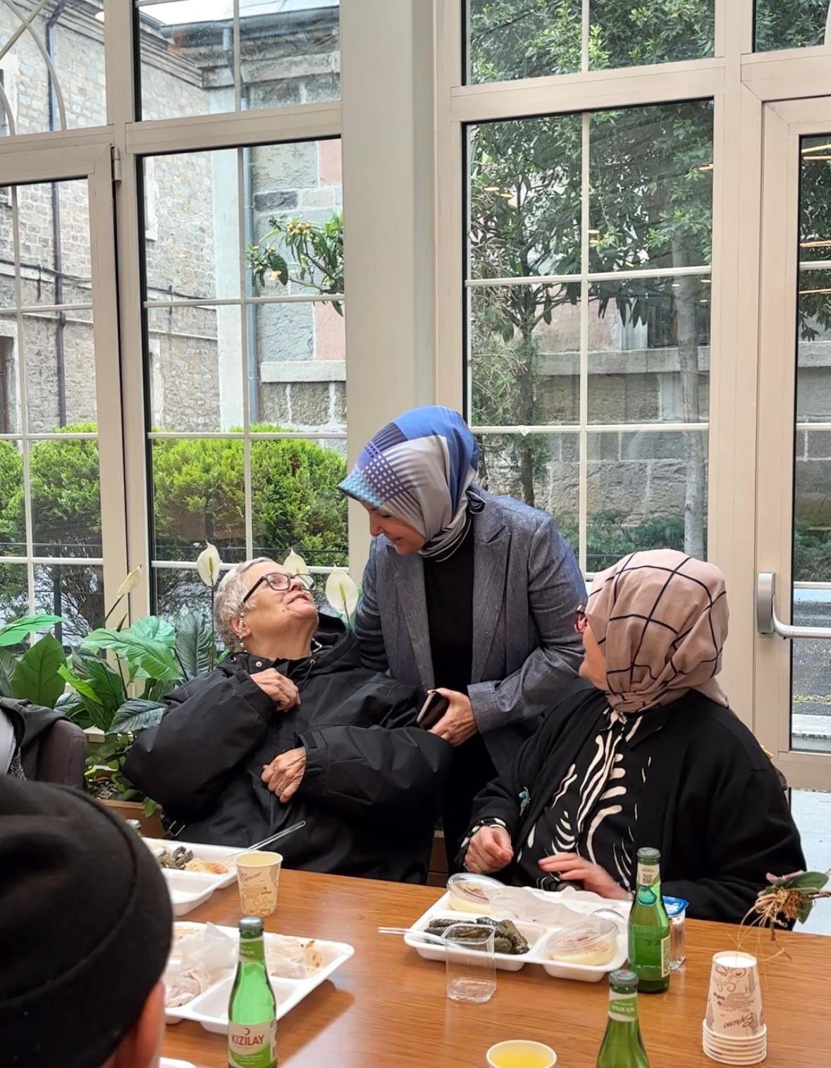 Darülaceze Başkanı E. Esra Ceceli İslam