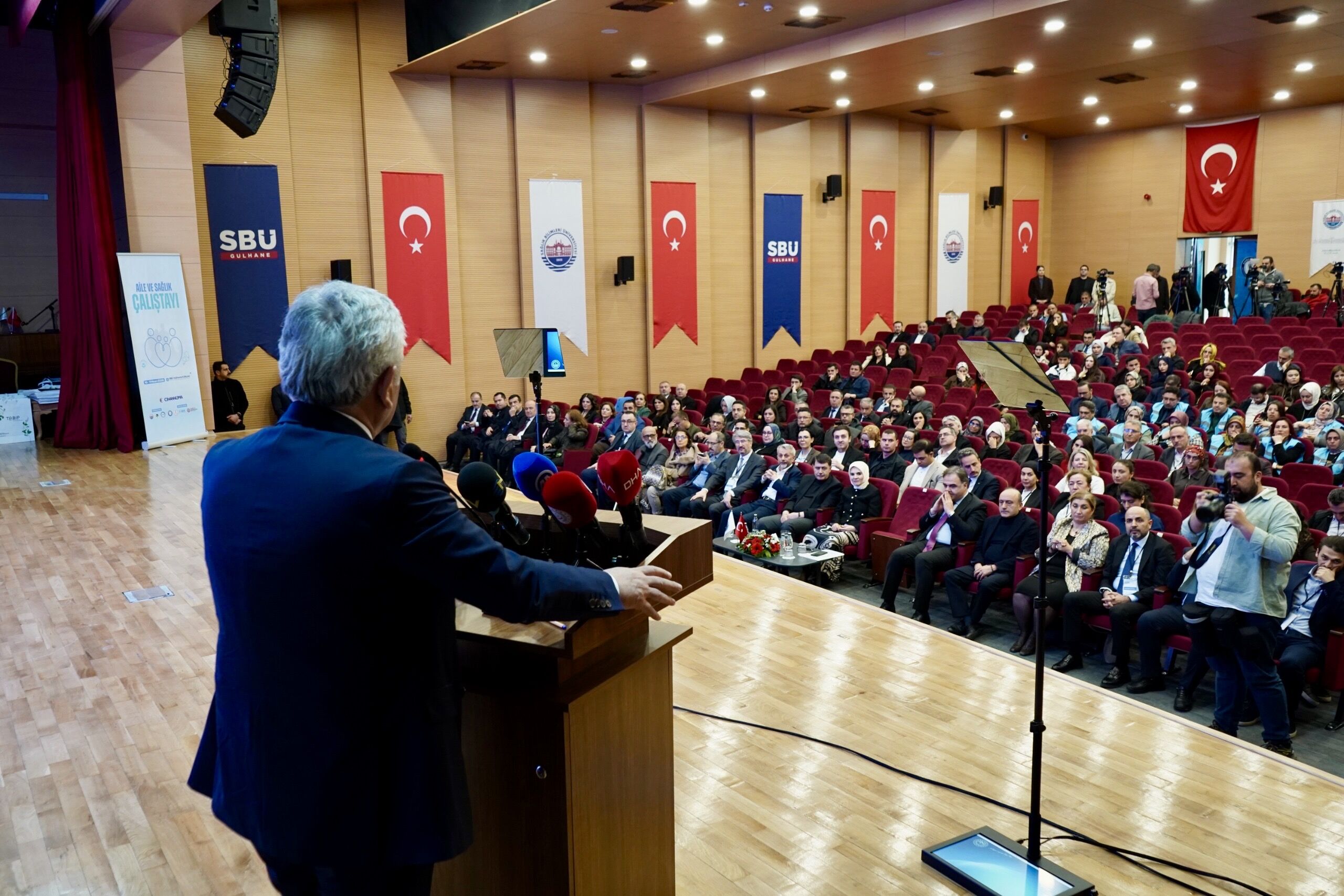 Gülhane Külliyesi’nde aile, sağlık ve toplum başlıkları masaya yatırıldı-1