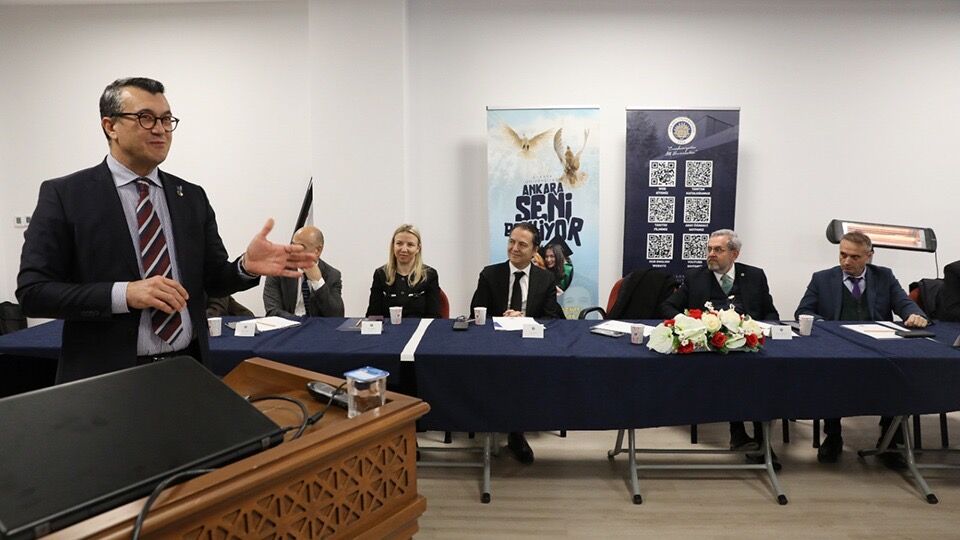 Prof. Dr. Ümit Kervan.