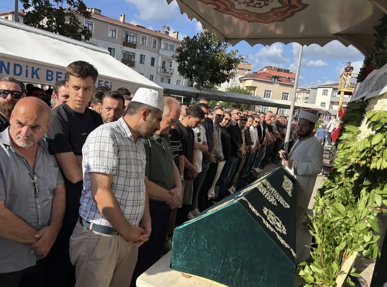 Rizeli İş İnsanı Ercan Ekşi Son Yolculuğuna Uğurlandı-1
