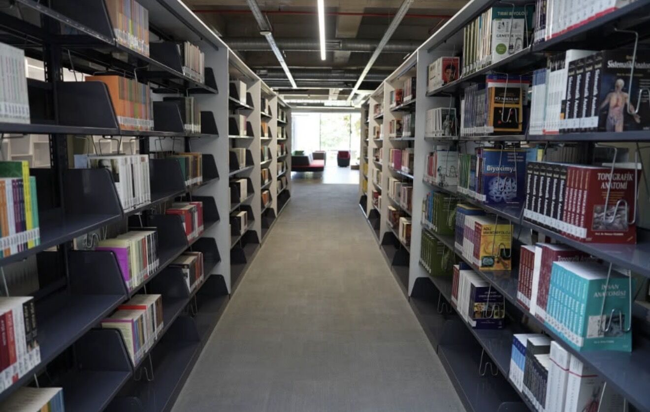İstanbul Sağlık ve Teknoloji Üniversitesi Bilimle Geleceği İnşa Ediyor-3