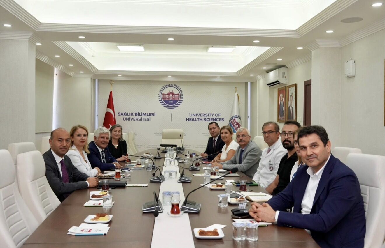 Sağlık eğitiminde yapay zekâ ve akreditasyon konuşuldu-1