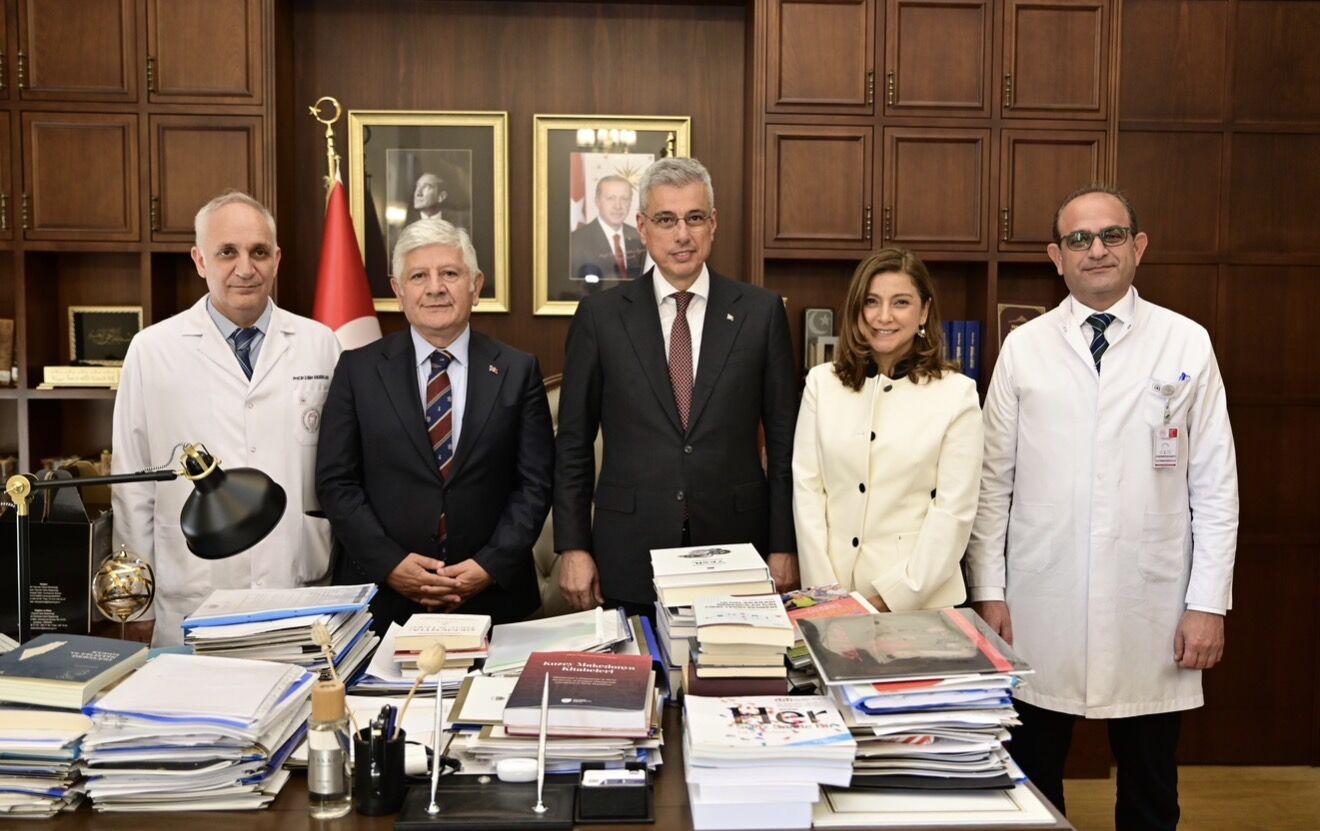 Bakan Memişoğlu SBÜ’de Gençlerle Sağlığın Geleceğini Konuştu-3